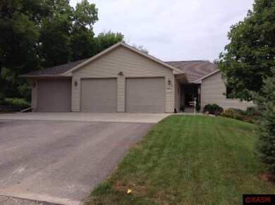 924 Cottonwood St, New Ulm, MN 56073 - photo 2
