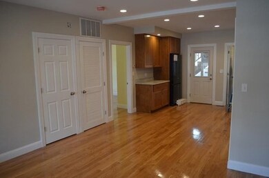 75 Ash St, Waltham, MA 02453 - photo 4