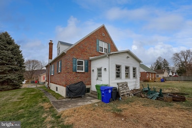 314 Cameron St, Reading, PA 19607 - photo 3