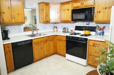 9 Littlefield Ct unit 9, Haverhill, MA 01832 - photo 2