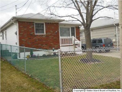 unlisted-address, Staten Island, NY 10306 - photo 2