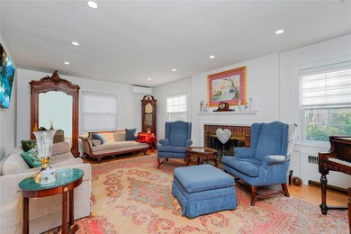 44 Westbury Ave, Staten Island, NY 10301 - photo 7