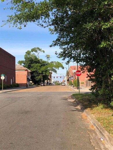 206 W Pine St, Fitzgerald, GA 31750 - photo 7