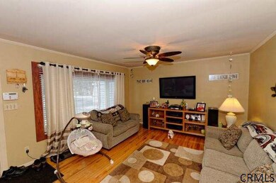 7 Hawthorne Ct, Albany, NY 12211 - photo 3