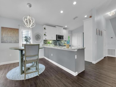 Dining Area & Kitchen