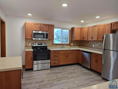 1007 State St, Emerson, NE 68733 - photo 6