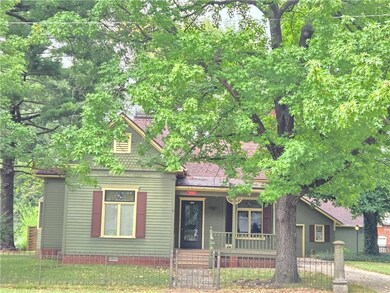 1002 E Main St, Cherryvale, KS 67335 - photo 2