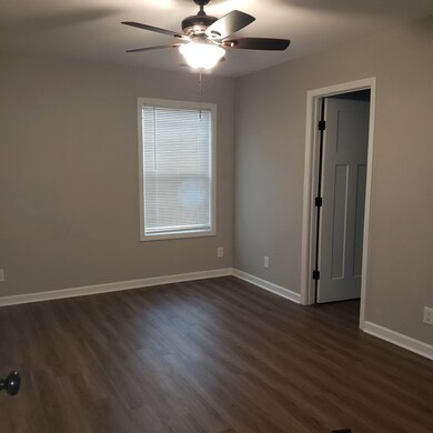 905 Woodland Ave, Shelbyville, TN 37160 - photo 2