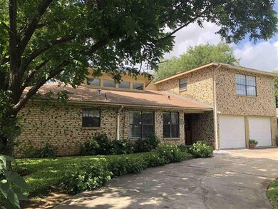 1411 Wildrose Ln, Laredo, TX 78041 - photo 2