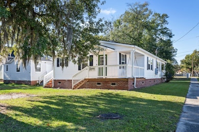 4995 Chateau Ave unit A/B, North Charleston, SC 29405 - photo 2