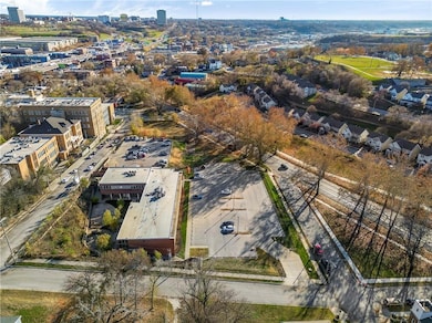 1810 Madison Ave, Kansas City, MO 64108 - photo 7