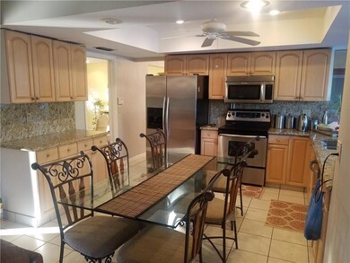Large Kitchen Room for Large Island
