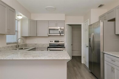 8624 Fish Lake Rd, Tampa, FL 33619 - photo 7