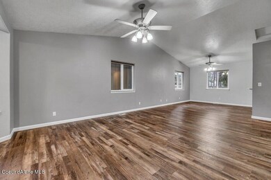7 Living Room.jpg-SMALL
