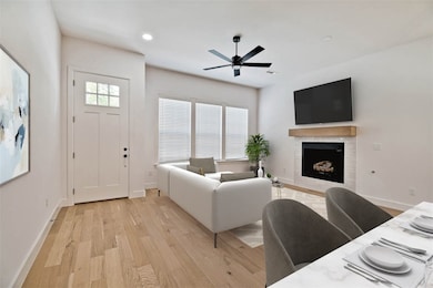 510 W Persimmon St, Rogers, AR 72756 - photo 3