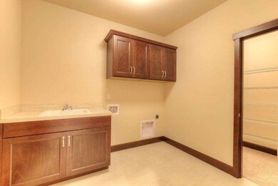 798 Daley St, Edmonds, WA 98020 - photo 7