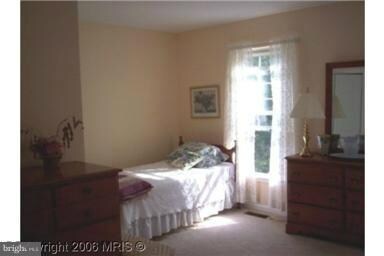 45543 Hutchens Square, Sterling, VA 20166 - photo 3