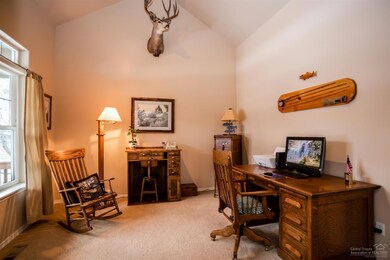 19508 Meadowbrook Dr, Bend, OR 97702 - photo 5