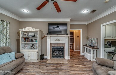 220 John Martin Dr--26