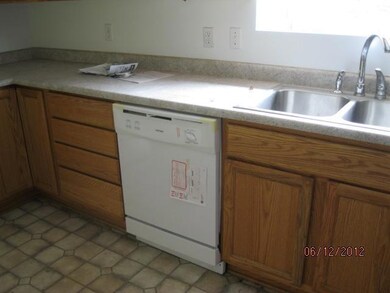 105 Wilmar Ave, Grants Pass, OR 97527 - photo 3