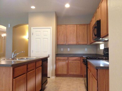 kitchen3.JPG