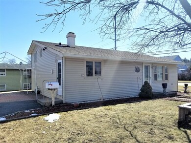 329 Delaware Ct, Carpentersville, IL 60110 - photo 4