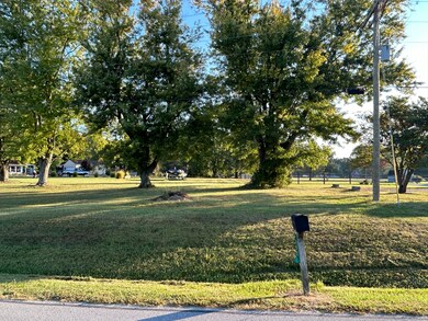 1188 E Santee Dr, Greensburg, IN 47240 - photo 3