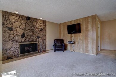 2906 Doris St unit B, Anchorage, AK 99517 - photo 7