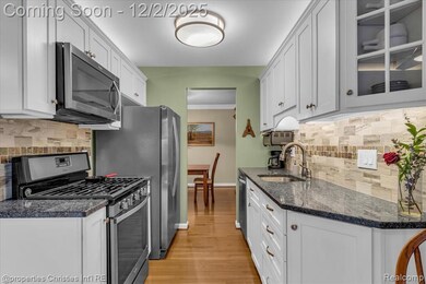 1153 Kirts Blvd, Troy, MI 48084 - photo 5