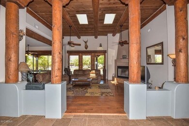 Foyer-Living Room