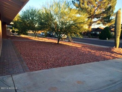 1746 greenway front yard