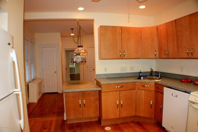 1st Fl Kitchen2