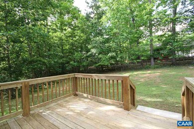 Nice Level Backyard - Private