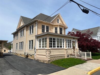 178 S 4th St unit 1, Lehighton, PA 18235 - photo 3