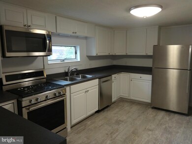 114 W Edmondson St unit A, Culpeper, VA 22701 - photo 3