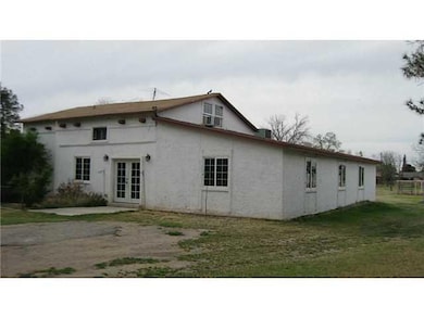 225 Smith Rd, El Paso, TX 79907 - photo 2