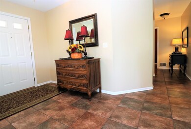 10 S Oakleaf Rd, Algonquin, IL 60102 - photo 4