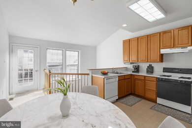 8 Katurah Ln, Owings Mills, MD 21117 - photo 4