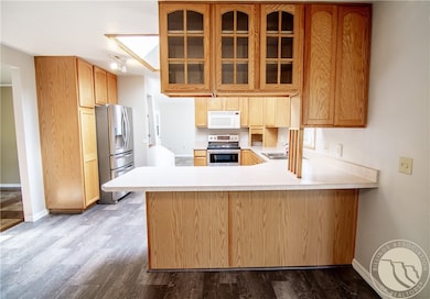 Kitchen and Breakfast bar