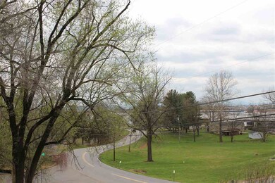 917 Greendale Rd, Harrisonburg, VA 22801 - photo 2