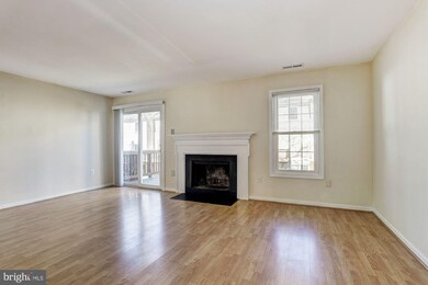 1484 Lowell Ct, Crofton, MD 21114 - photo 2