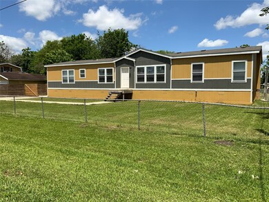 7001 Griffin Ln, Pearland, TX 77584 - photo 4