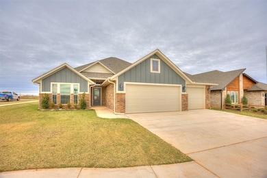 12033 NW 121st Cir, Yukon, OK 73099 - photo 4