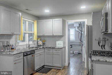 81 Pageant Ln, Willingboro, NJ 08046 - photo 5