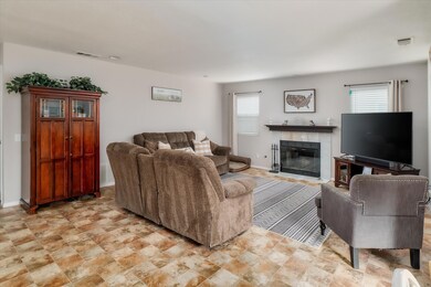 06-Family Room