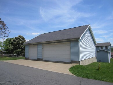 961 Carmalt St, Scranton, PA 18519 - photo 4