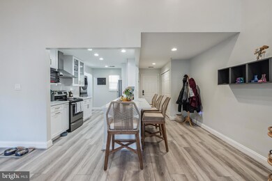 5834 Wyndham Cir unit 303F, Columbia, MD 21044 - photo 2