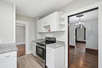 1614 Broad St, Bristol, TN 37620 - photo 7