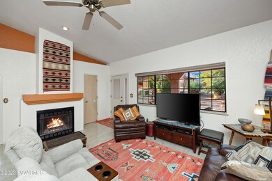 005_Living Room