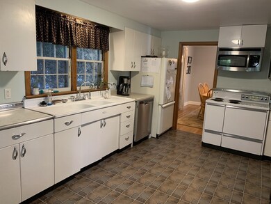 16 Bristol St, Worcester, MA 01606 - photo 7